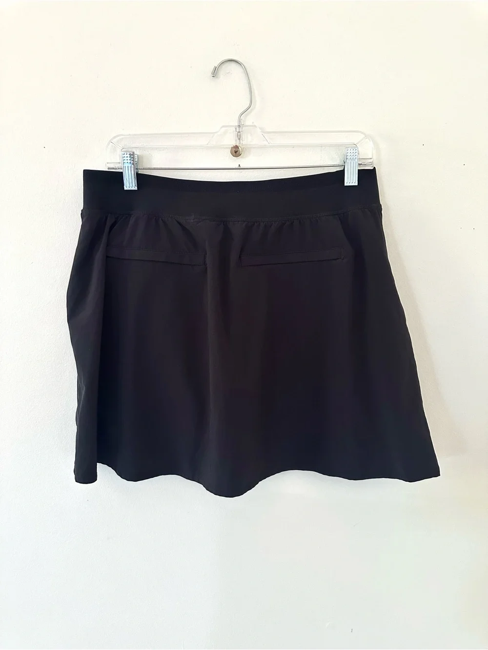 Athleta Soho skort in black color, in size 12